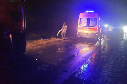 Otomobil ile kamyon çarpıştı: 1’i ağır, 3 yaralı