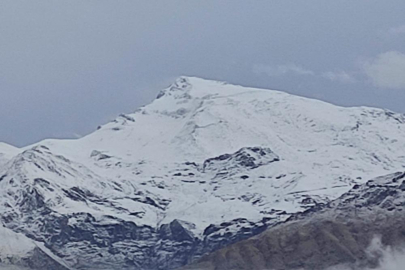 Batman’a mevsimin ilk karı yağdı