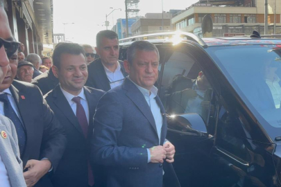 CHP lideri Özel partililerle bir araya geldi