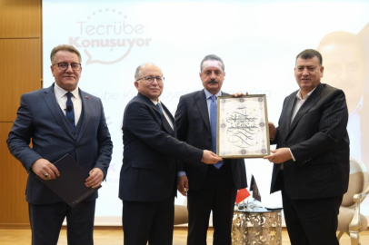 Faruk Çelik Mudanya Üniversitesi’nde gençlerle buluştu