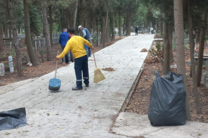 Karacabey'de mezarlıklara özenli bakım