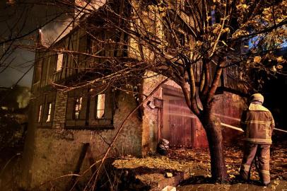 150 yıllık tarihi konakta çıkan yangın söndürüldü