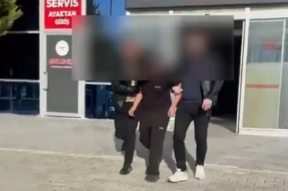 Kur'an-ı Kerim'i ve bayrağı yakmak isteyen şahıs yakalandı