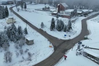 Uludağ'da kar kalınlığı 10 santimetreye yaklaştı