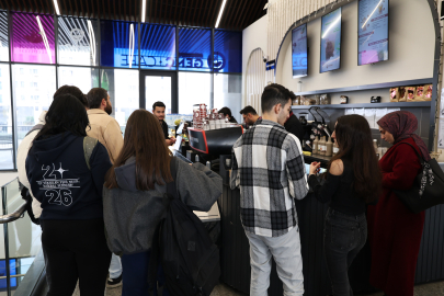 Bursa'da gençler Genç Kafe’nin müdavimi oldu