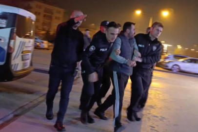 Bursa'da oğluna çarpan taksicinin ağabeyini vurdu