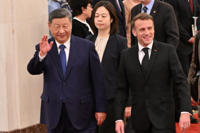 Macron, Çin Devlet Başkanı Xi ile bir araya geldi