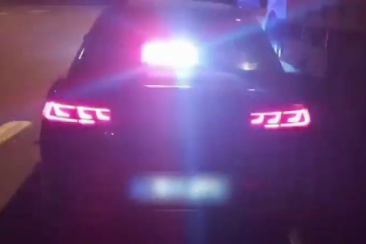 Bursa'da çakarlı otomobil jandarmadan kaçamadı