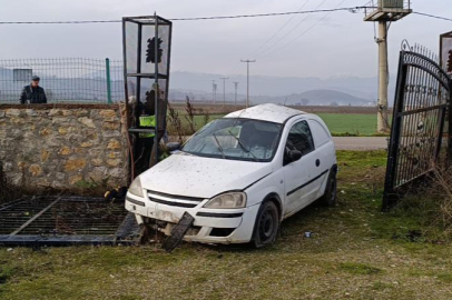 Bursa'da otomobilde bayılan sürücü donmak üzereyken bulundu
