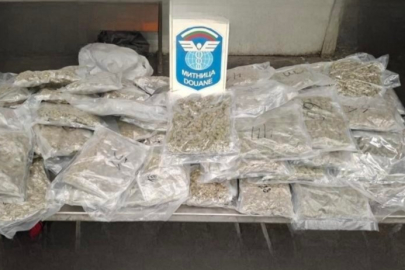 Türkiye'ye sokulmak istenen esrar sınırda yakalandı