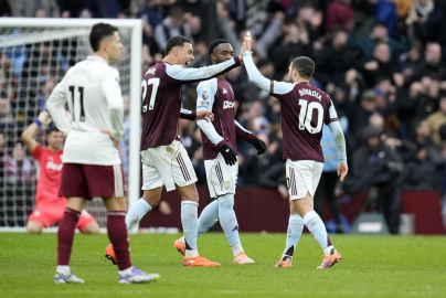 Arsenal son dakikalarda kaybetti