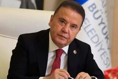 Muhittin Böcek hastaneye kaldırıldı