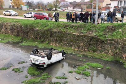 Bursa'da otomobil dere yatağına uçtu: 3 yaralı