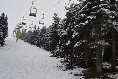 Uludağ'da kar yağışı etkisini sürdürüyor