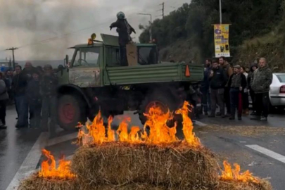 Yunanistan'daki çiftçi grevi sınır kapılarını felç etti