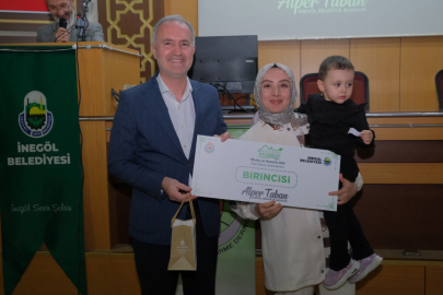İnegöl Aile Okulu'nda ödüller sahiplerini buldu
