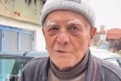 Bursa'da 32 yıl sonra mavişinden gözyaşı dökerek ayrıldı