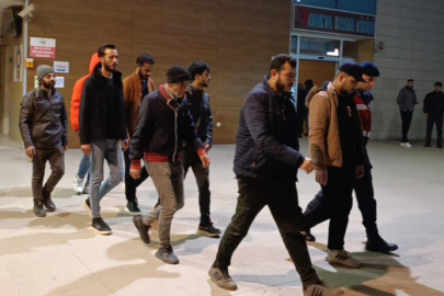 İnegöl'de 8 kaçak göçmen yakalandı