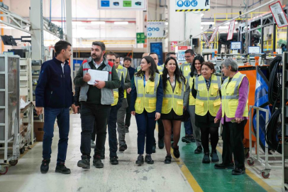 Karsan'dan meslek liselerindeki kız öğrencileri iş hayatına hazırlayacak hamle