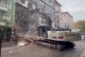Bursa'da ilginç yıkım