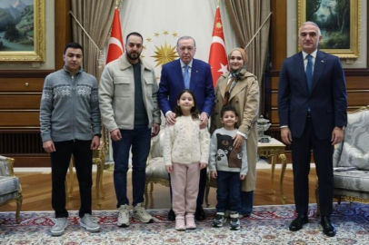 Bakan Ersoy: Rajab’ın ailesiyle Cumhurbaşkanımızı ziyaret ettik
