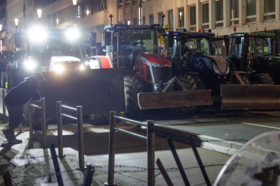 Avrupalı çiftçilerden Brüksel'de traktörlü protesto