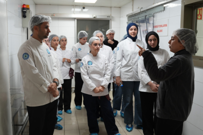 Bursa'da geleceğin şefleri sahada yetişiyor