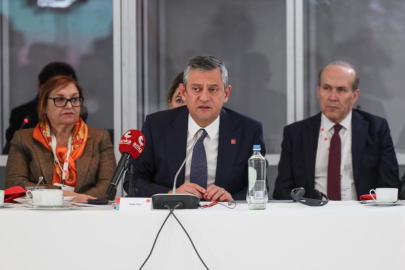 CHP lideri Özel'den İngiltere'ye sitem