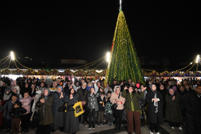 Yeni yılın heyecanı Osmangazi Meydanı’na taştı