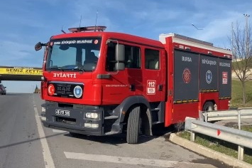 Bursa'da minibüs yangınına anında müdahale