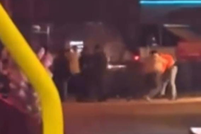 Bursa'da tekmeler havada uçtu