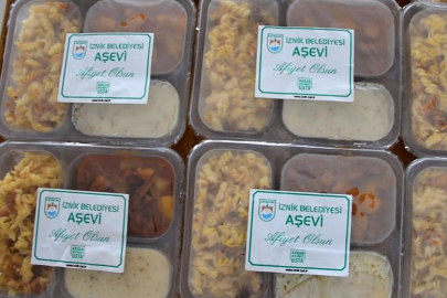 İznik Belediyesi’nden 365 gün sıcak yemek desteği