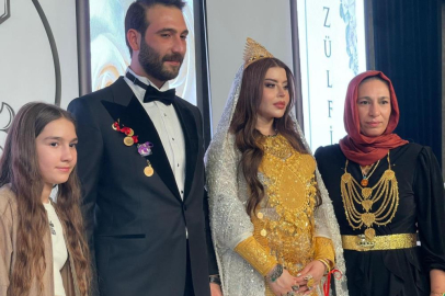 Aşiret düğününde geline kilolarca altın takıldı