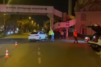 Bursa'da kavşakta feci kaza: 1 ağır yaralı