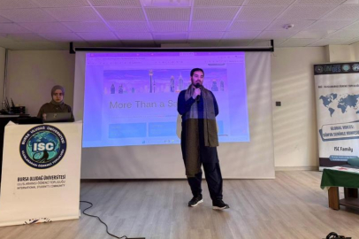 Bursa’da Meslek Lisesinde Dünya Seninle Konuşuyor etkinliği