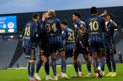 Fenerbahçe, ligde ilk yarıyı namağlup kapattı
