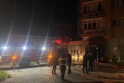 5 katlı otelde korkutan yangın