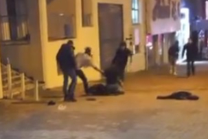 Bursa'da sokak ortasında çakılı kavga: 2 yaralı