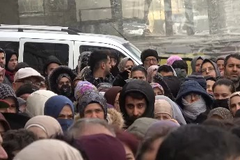 Bursa'da indirim izdihamı