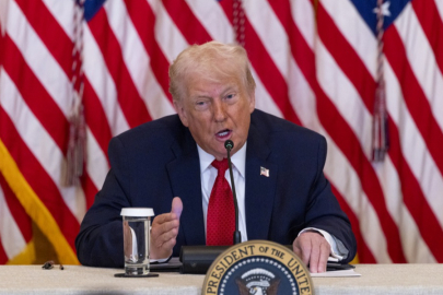 Trump: Hamaney hasta bir adam