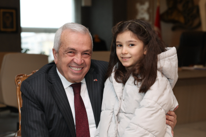 Badırgalı çocuklardan Başkan Özdemir’e el emeği hediye