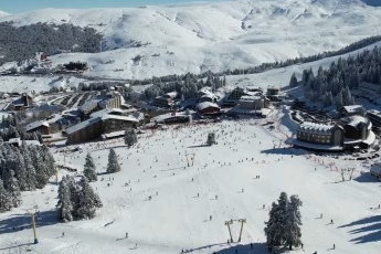 Beyaz örtüsüyle kaplanan Uludağ manzarası mest etti