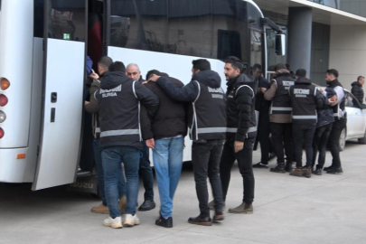 Bursa'da molotoflu saldırı kamerada