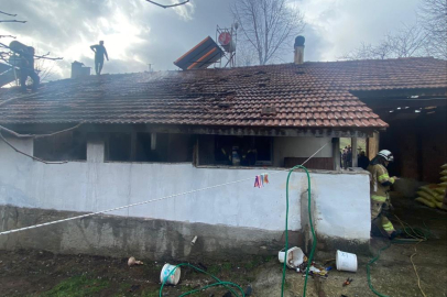 Bursa'da tek yaşayan adamın evi küle döndü