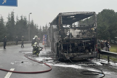 Yolcunun dikkati faciayı önledi: Otobüs hurdaya döndü