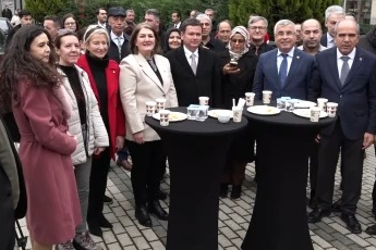 Mahalleli istedi, Başkan Aydın hemen yerine getirdi