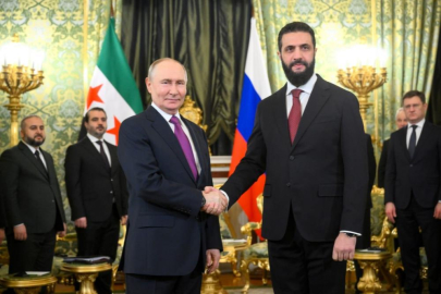 Suriye Devlet Başkanı eş-Şara, Moskova'da Putin ile bir araya geldi