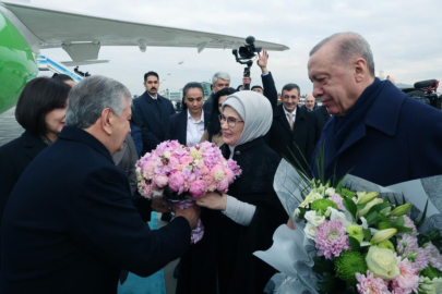 Cumhurbaşkanı Erdoğan, Mirziyoyev’i törenle karşıladı