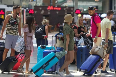 Turizm geliri 65 milyar 230 milyon 749 bin dolar oldu