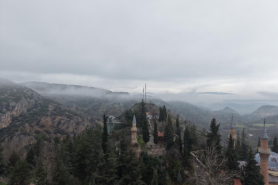 Belekoma Kalesi ve Şeyh Edebali Türbesi'nde sis etkili oldu